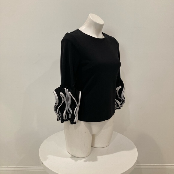 NWOT GRACIA black blouse white tired ruffle 3/4 sleeves S - Picture 7 of 11